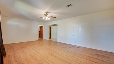 1019 E Milam St, Ennis, TX 75119 - photo 6