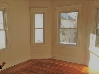 Living rooms feature 4 sunny windows