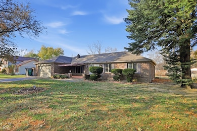 7370 Hidden Valley Dr, Plainfield, IN 46168 - photo 2