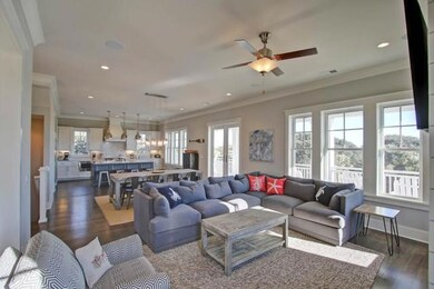 MAIN LIVING