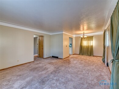 2871 Claredale Rd, Toledo, OH 43613 - photo 7