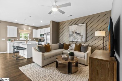 131 Randwick Ln, Greer, SC 29651 - photo 4