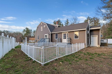 9 Weeping Willow Dr, Rochester, NH 03867 - photo 2