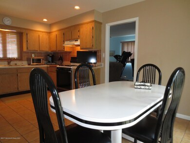 Breakfast and Kitchen