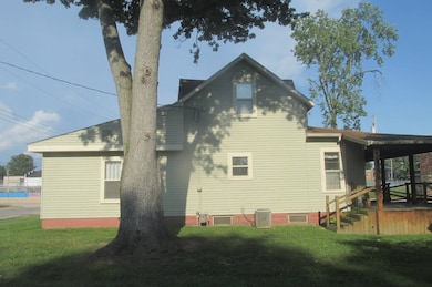 966 Judy Ave, Bridgeport, IL 62417 - photo 3