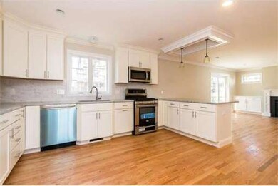 12 Van Vechten St, Waltham, MA 02452 - photo 2