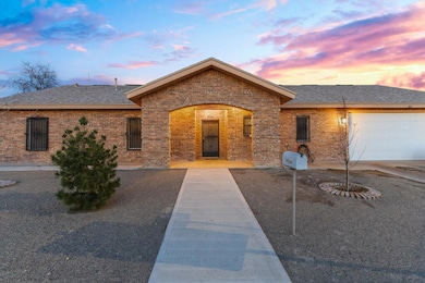 986 Lafayette Dr, El Paso, TX 79907 - photo 2