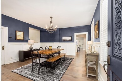 Entry/Dining