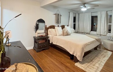 6) 64494-69036cda7d69a