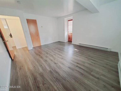 room1