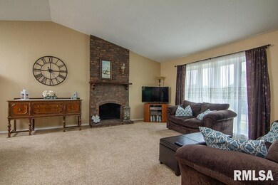 1444 W 47th St, Davenport, IA 52806 - photo 3