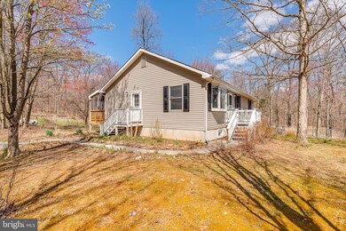 671 Mitchem Ln, Hedgesville, WV 25427 - photo 2