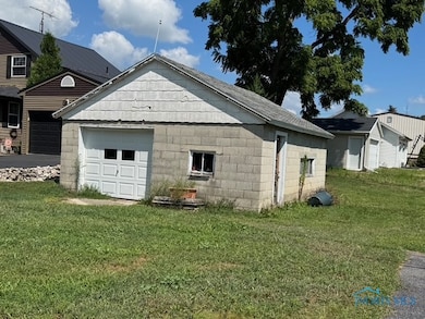 212 S Perry St, Woodville, OH 43469 - photo 5