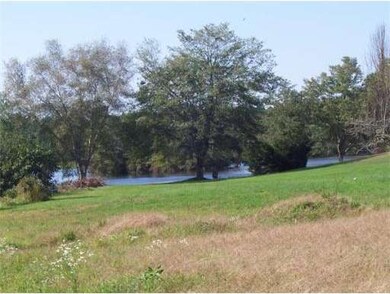 829 Plymouth St, Middleboro, MA 02346 - photo 6