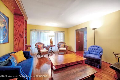 07-LIVING ROOM