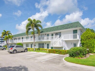 2800 Indian River Blvd unit J6, Vero Beach, FL 32960 - photo 2