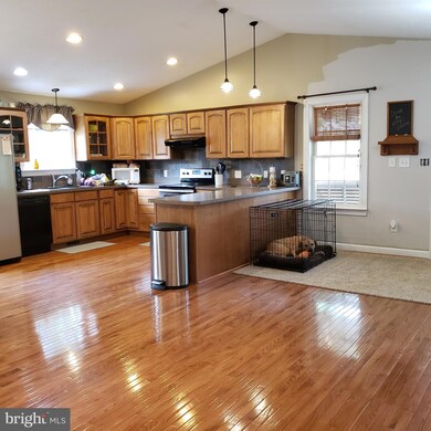 2631 Mauzy Rd, Berkeley Springs, WV 25411 - photo 6