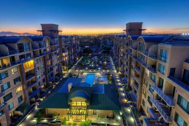 018_Courtyard