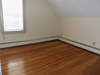 1468 Newport Ave unit 2, Pawtucket, RI 02861 - photo 3