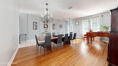 2032-Trailing-Pines-Way-DiningRoom02-fur