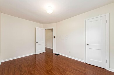 584 Collingwood Ave, Columbus, OH 43213 - photo 6