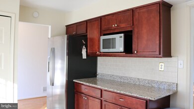 6051 Bonnie Bern Ct, Burke, VA 22015 - photo 4