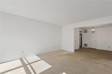 166 Lindfield Cir, Macungie, PA 18062 - photo 4