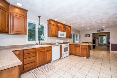 15 Eayers Pond Rd, Hudson, NH 03051 - photo 7