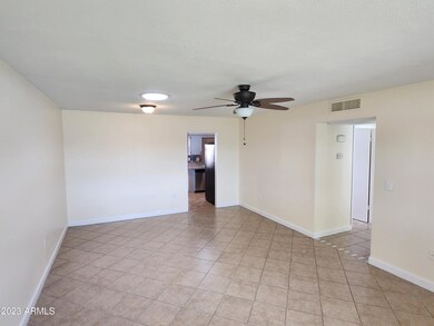 14005 N Newcastle Dr, Sun City, AZ 85351 - photo 7
