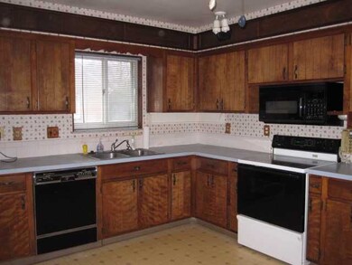 256 Maplewood Ave, Columbus, OH 43213 - photo 3