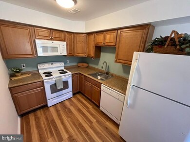 813 Winding Way unit H13, Westville, NJ 08093 - photo 6