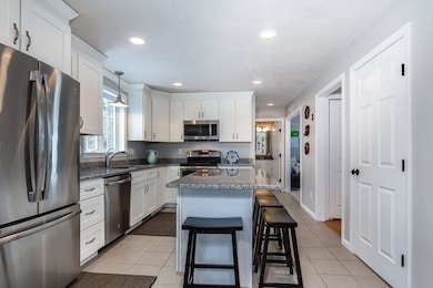 16 Grizzly Dr, Rutland, MA 01543 - photo 5