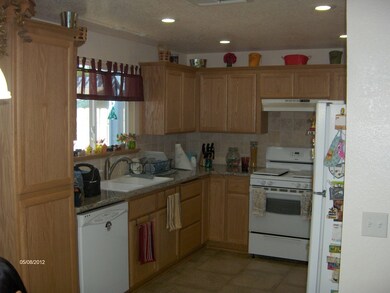 2776 Jasmine Way, Redding, CA 96002 - photo 6