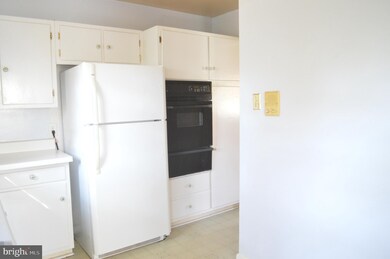 2338 N Oak St, Falls Church, VA 22046 - photo 7