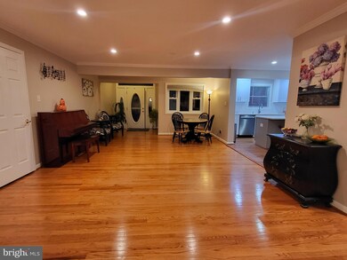 6601 Whitegate Rd, Clarksville, MD 21029 - photo 5