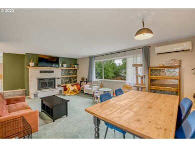 Living Room/Dining Room