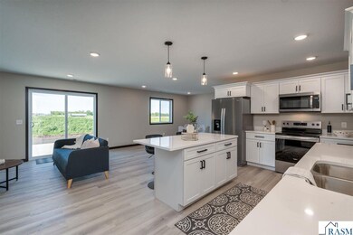 3118 3118 Scotch Ln, Mankato, MN 56001 - photo 5