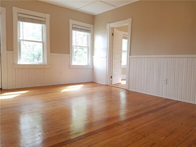 3 Bay View Ave unit 3, Bristol, RI 02809 - photo 4