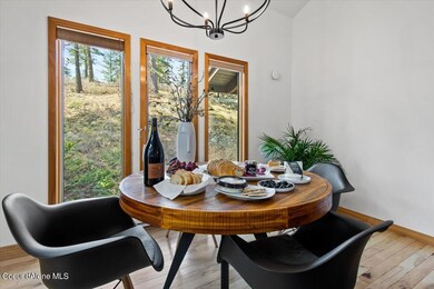 Dining2