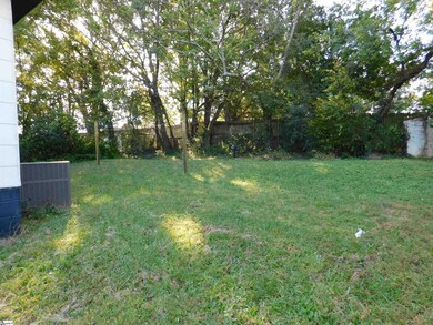 451 Sunnyside Dr, Greer, SC 29651 - photo 5