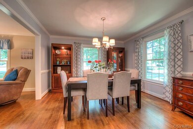 Living Rm opens to Dining Rm which is open to Kitc