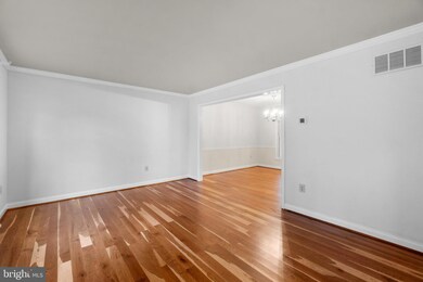 619 Tanglewood Dr, Sykesville, MD 21784 - photo 5