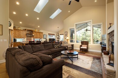 21042 Stonegate 5 of 37