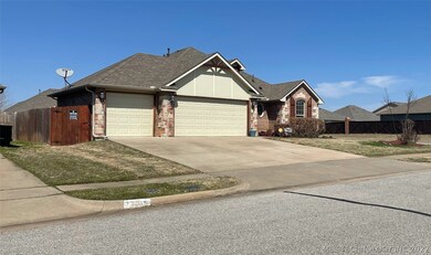 3324 E Emmitsburg Place, Broken Arrow, OK 74014 - photo 3