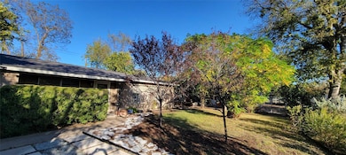 1524 Weyford Dr, Austin, TX 78757 - photo 2