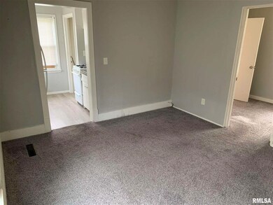 1215 Arlington Ave, Davenport, IA 52803 - photo 2