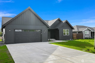 710 E 4th St, Everson, WA 98276 - photo 2