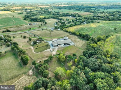 211 W Middlesex Dr, Carlisle, PA 17013 - photo 5