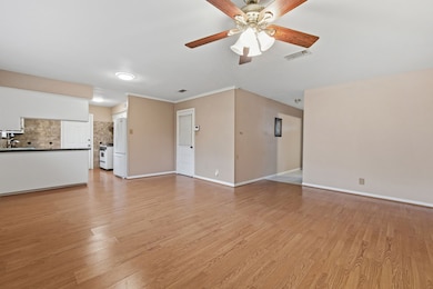 2803 Newcastle Dr, Baytown, UT 77521 - photo 6