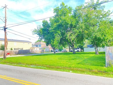 5101 Creekmont Dr, Houston, TX 77091 - photo 2